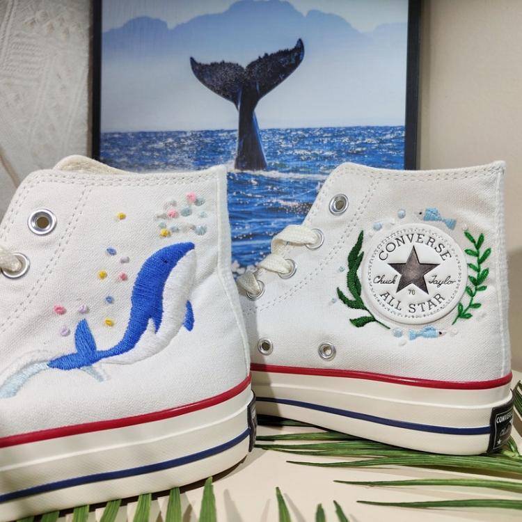 Converse embroidered shoes, small flower embroidery