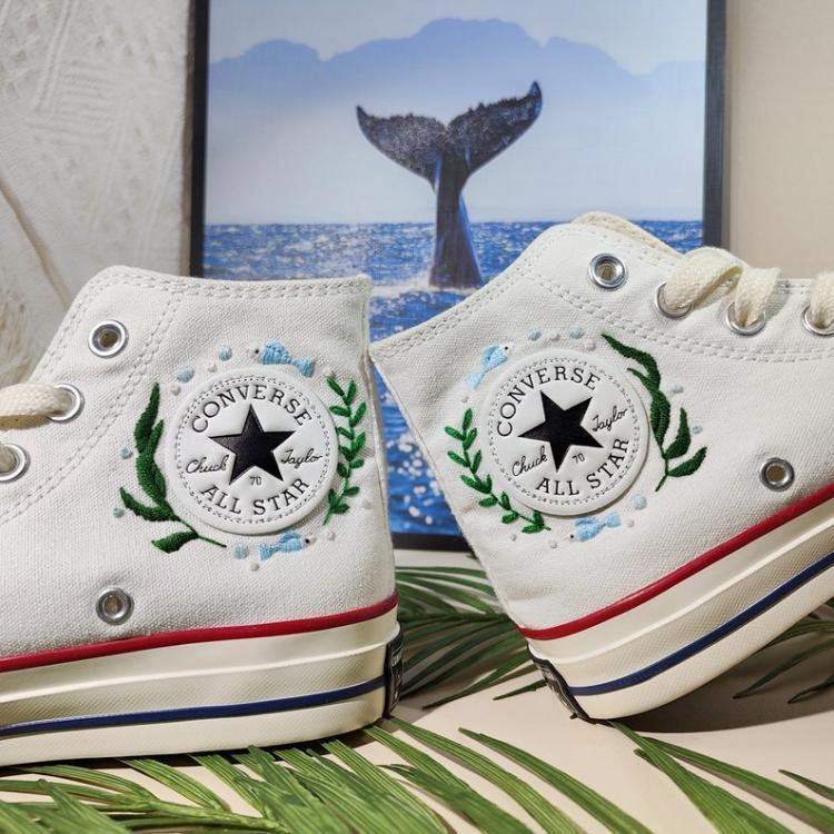 Converse embroidered shoes, small flower embroidery