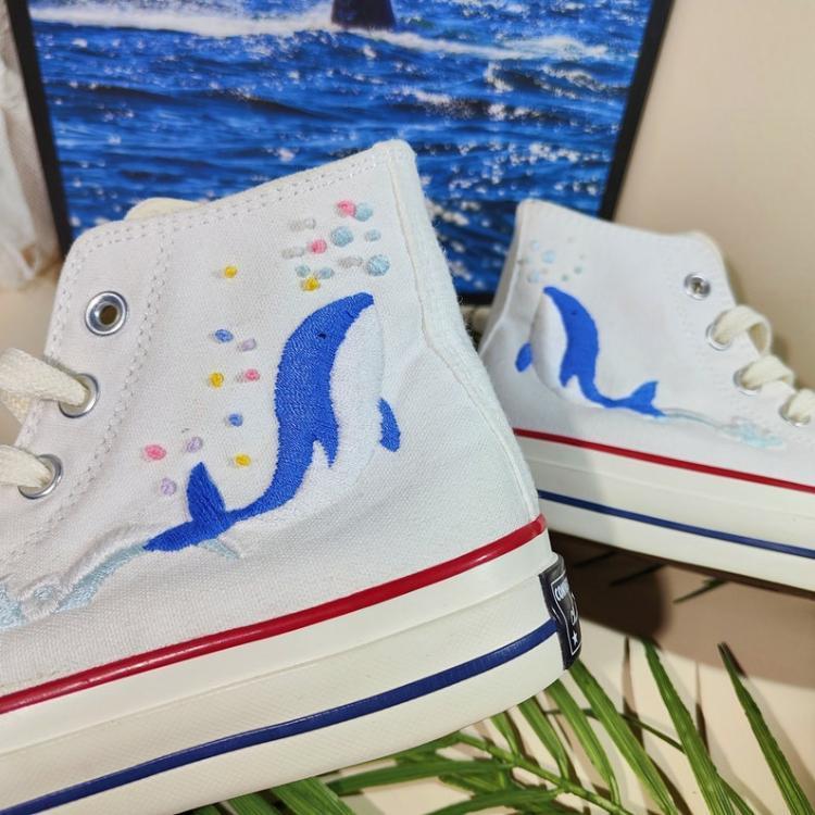 Converse embroidered shoes, small flower embroidery