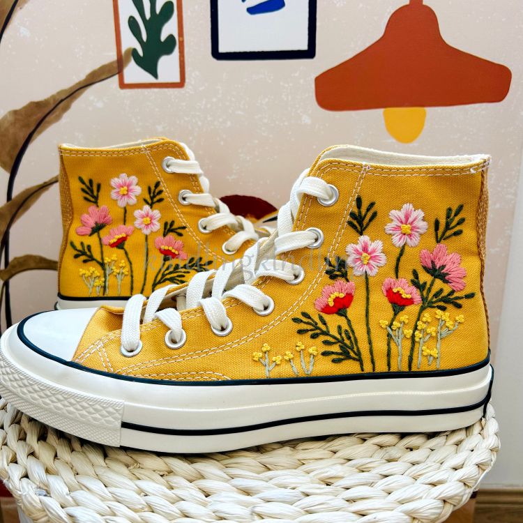 EmbroideredCanvas Shoes, Personalized Gifts, Converse  Sweet Rose