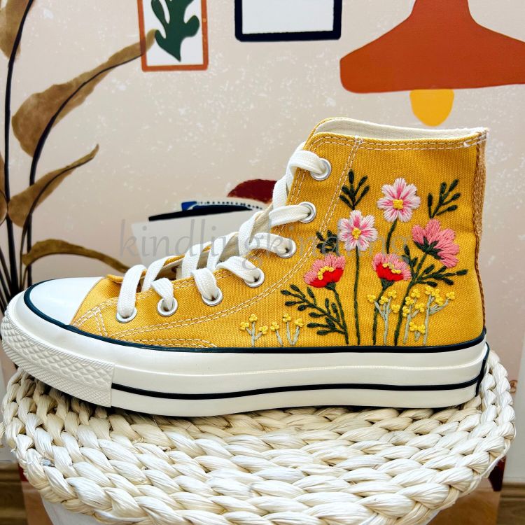 EmbroideredCanvas Shoes, Personalized Gifts, Converse  Sweet Rose