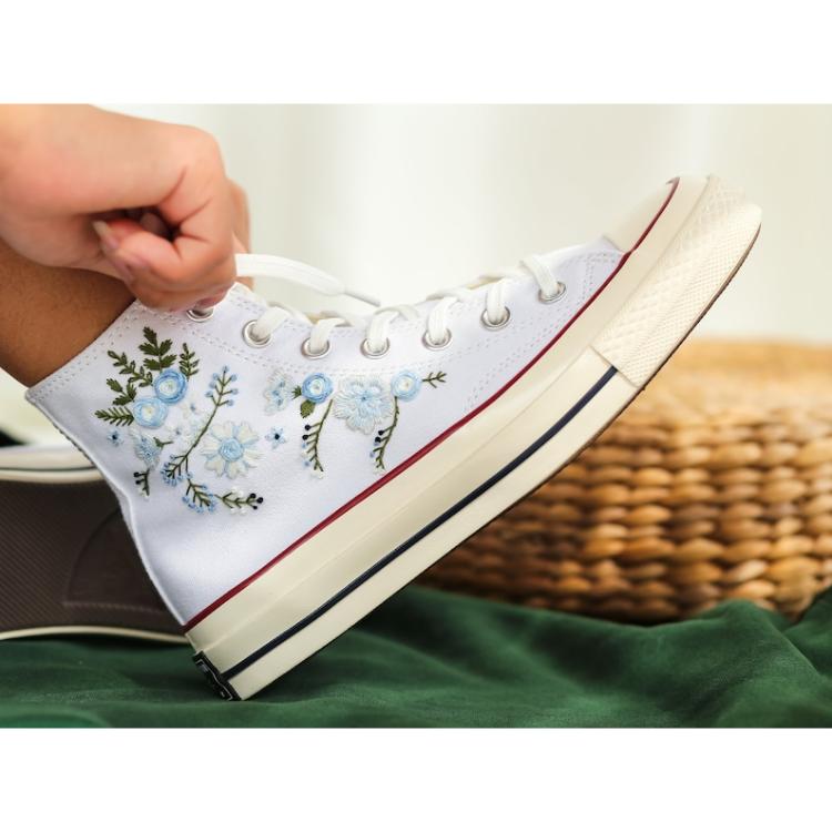 Converse Wedding Embroidered Blue Flowers, blue rose weddings