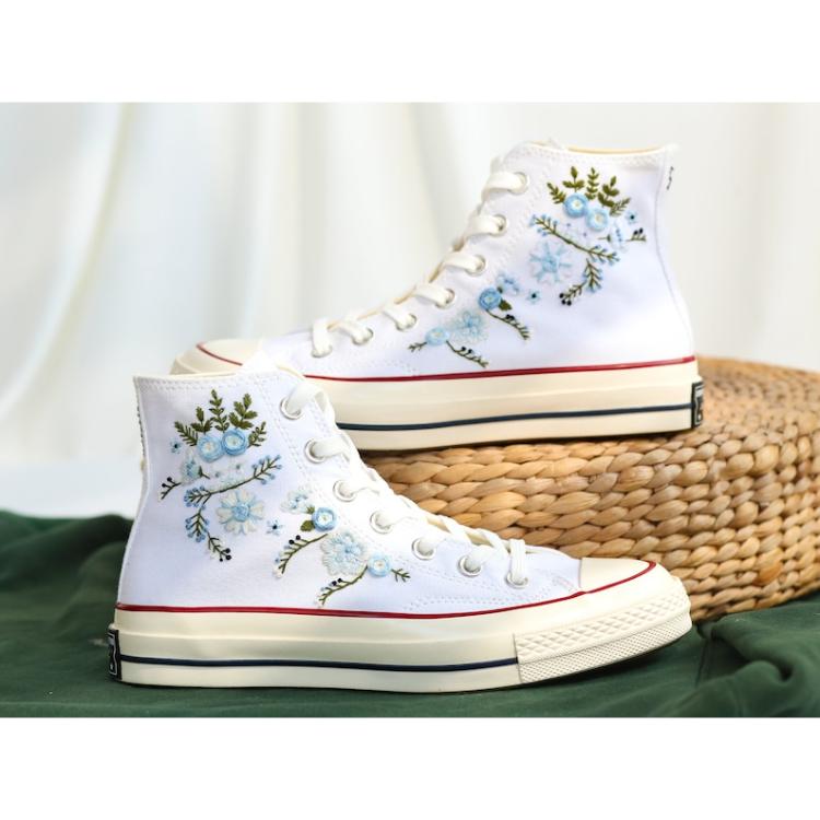 Converse Wedding Embroidered Blue Flowers, blue rose weddings