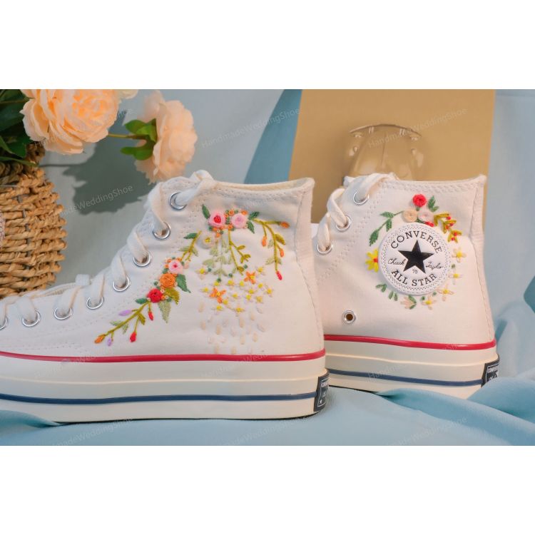 Converse  small flower embroidered shoes, custom wreath embroidery