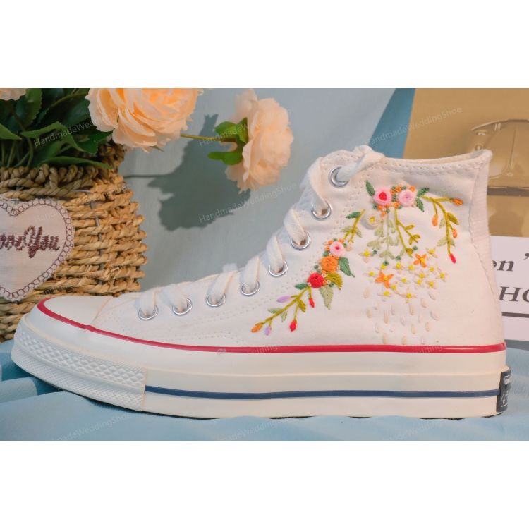 Converse  small flower embroidered shoes, custom wreath embroidery