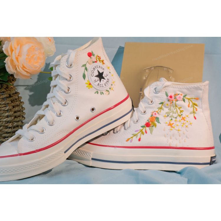 Converse  small flower embroidered shoes, custom wreath embroidery