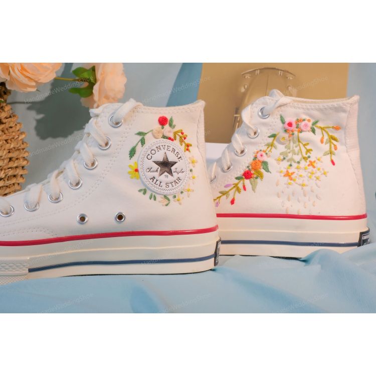 Converse  small flower embroidered shoes, custom wreath embroidery