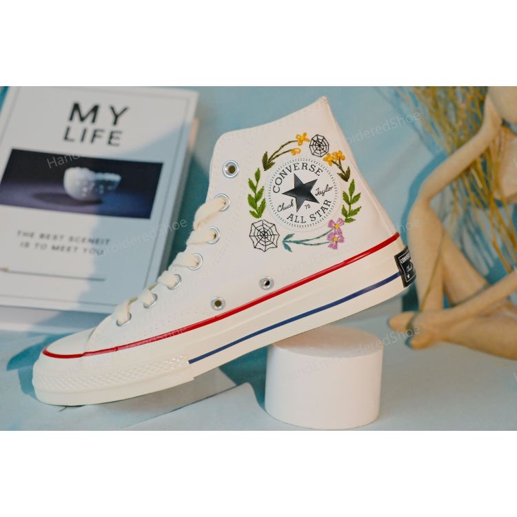 Converse Chuck Taylor chambray, embroidery and floral